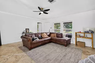 8822 Sultan Dr, Houston, TX 77078 - Photo 3
