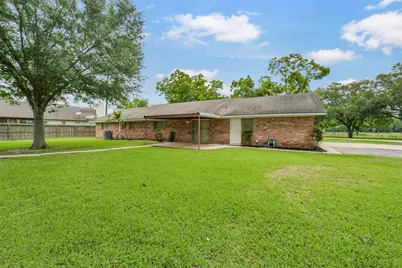 705 Darlene Lane, Wallis, TX 77485 - Photo 23