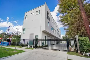 645 W 16th St, Houston, TX 77008 - Photo 1
