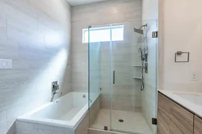 645 W 16th Street, Houston, TX 77008 - Photo 23
