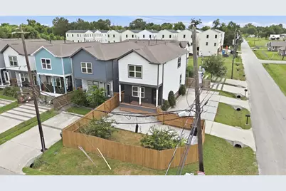 1847 Dewalt Street, Houston, TX 77088 - Photo 9