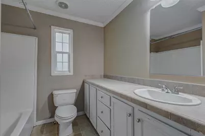 6054 Ridgeway Drive, Houston, TX 77033 - Photo 13