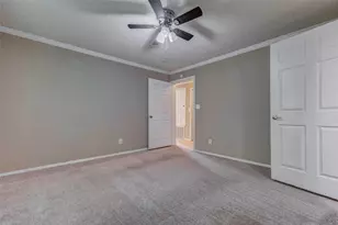 6054 Ridgeway Dr, Houston, TX 77033 - Photo 15