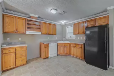 6054 Ridgeway Drive, Houston, TX 77033 - Photo 5