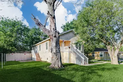 6054 Ridgeway Drive, Houston, TX 77033 - Photo 1