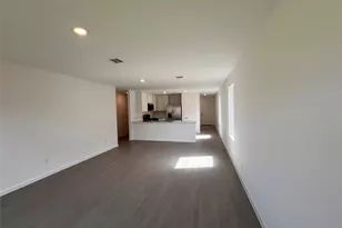 1221 Charlotte Wy, Wharton, TX 77488 - Photo 5