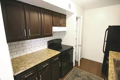 5550 N Braeswood Boulevard #136, Houston, TX 77096 - Photo 3
