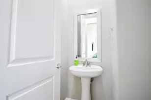 1223 W 19th St, Houston, TX 77008 - Photo 13