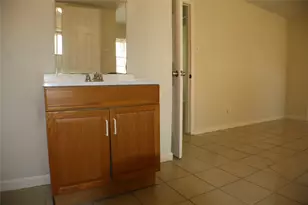 19307 Lazy Valley Dr, Katy, TX 77449 - Photo 13