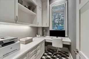 220 Merrie Way Ln, Houston, TX 77024 - Photo 21