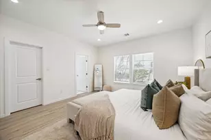 927 Bianco Ln, Houston, TX 77091 - Photo 15