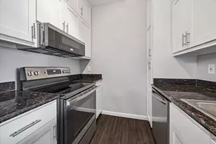 702 Bering Dr, Houston, TX 77057 - Photo 9