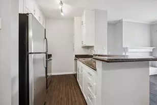 702 Bering Dr, Houston, TX 77057 - Photo 7