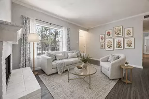702 Bering Dr, Houston, TX 77057 - Photo 5