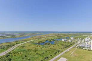 801 E Beach Dr, Galveston, TX 77550 - Photo 25