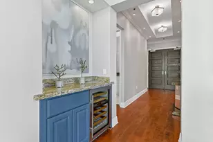 801 E Beach Dr, Galveston, TX 77550 - Photo 5