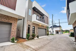 803 Thornton Rd, Houston, TX 77018 - Photo 3
