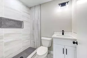 5611 Doulton Dr Dr, Houston, TX 77033 - Photo 7