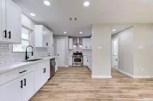 5611 Doulton Dr Dr, Houston, TX 77033 - Photo 3