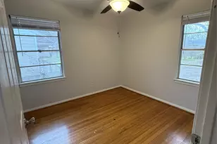 506 Gardenia St, Lake Jackson, TX 77566 - Photo 3