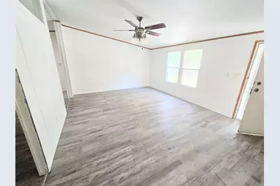 120 Acorn, Livingston, TX 77351 - Photo 3