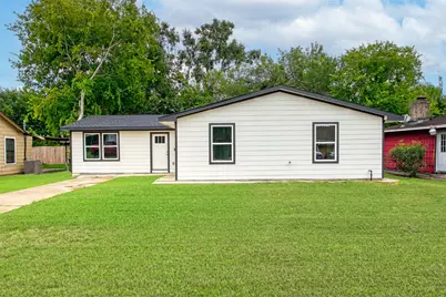 5727 Thrush Drive, Houston, TX 77033 - Photo 1