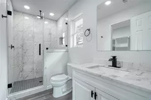 5727 Thrush Dr, Houston, TX 77033 - Photo 15