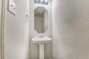 2111 Gable Hollow Ln, Katy, TX 77450 - Photo 15