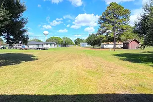 1120 3rd St, Hempstead, TX 77445 - Photo 13