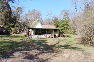 229 Lincoln Dr, Livingston, TX 77351 - Photo 1