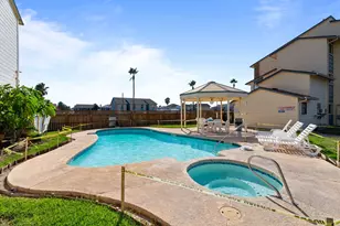 15425 Fortuna Bay Dr, Corpus Christi, TX 78418 - Photo 9