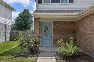 10207 Revelstoke Dr, Houston, TX 77086 - Photo 9