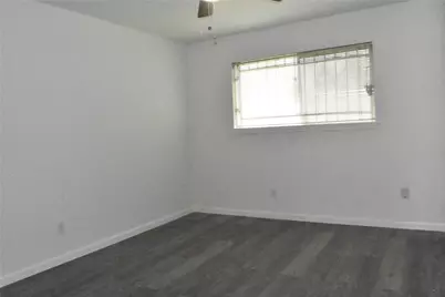 10427 Huntington Wood Drive, Houston, TX 77099 - Photo 23