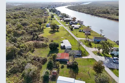 686 County Road 257, Matagorda, TX 77457 - Photo 23