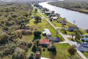 686 Cr 257, Matagorda, TX 77457 - Photo 23