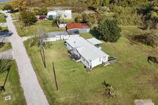 686 Cr 257, Matagorda, TX 77457 - Photo 11