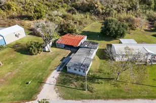 686 Cr 257, Matagorda, TX 77457 - Photo 9