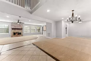 2731 Field Line Dr, Sugar Land, TX 77479 - Photo 7