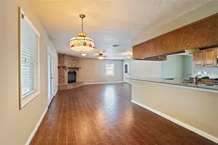 7109 Poplar Dr, Galveston, TX 77551 - Photo 9