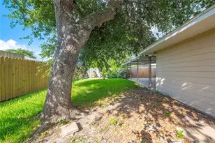 7109 Poplar Dr, Galveston, TX 77551 - Photo 21