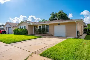 7109 Poplar Dr, Galveston, TX 77551 - Photo 3