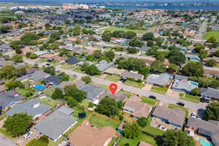 7109 Poplar Dr, Galveston, TX 77551 - Photo 23