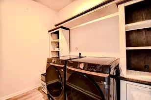 297 Twin Lakes Blvd W, West Columbia, TX 77486 - Photo 9