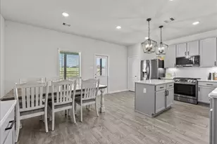 297 Twin Lakes Blvd W, West Columbia, TX 77486 - Photo 15