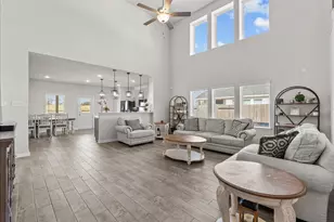 297 Twin Lakes Blvd W, West Columbia, TX 77486 - Photo 9