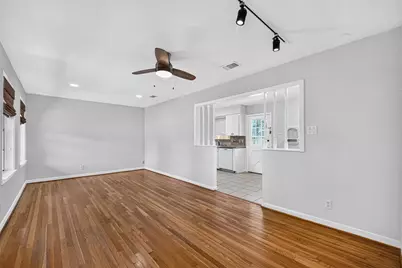 6734 Sharpcrest Street, Houston, TX 77074 - Photo 9