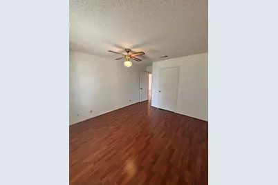 21 N Avenue D, Freeport, TX 77541 - Photo 7