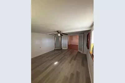 21 N Avenue D, Freeport, TX 77541 - Photo 5