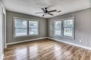 408 N Hunt St, Bellville, TX 77418 - Photo 17