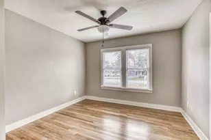 408 N Hunt St, Bellville, TX 77418 - Photo 13